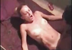 Puta con tetas rígidas golpea su xxx casero arg gran coño con un consolador